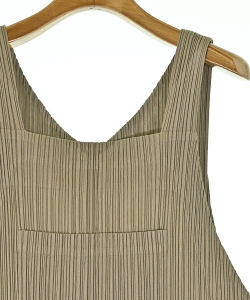 PLEATS PLEASE（プリーツプリーズ）オールインワン/サロペット カーキ サイズ:F レディース/2200668220057