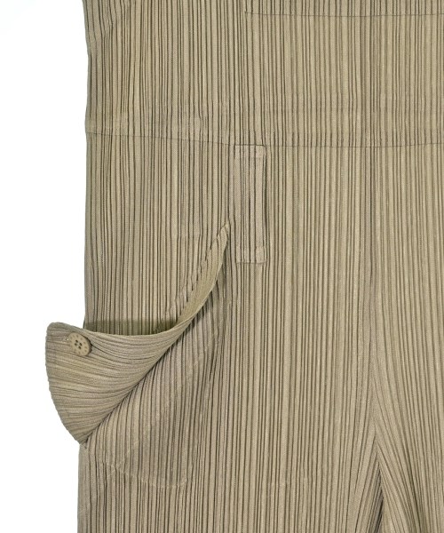 PLEATS PLEASE（プリーツプリーズ）オールインワン/サロペット カーキ サイズ:F レディース/2200668220057