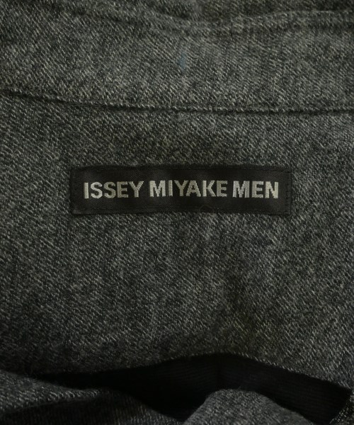 ISSEY MIYAKE MEN（イッセイ　ミヤケ　メン）カジュアルシャツ グレー サイズ:2(M位) メンズ/2200635691064