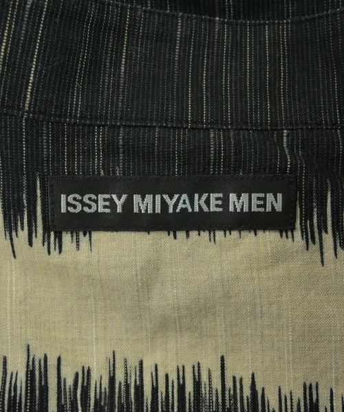 ISSEY MIYAKE MEN（イッセイ　ミヤケ　メン）カジュアルシャツ 黒 サイズ:3(L位) メンズ/2200623679111