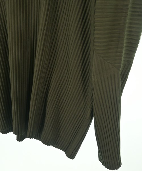 ISSEY MIYAKE MEN（イッセイ　ミヤケ　メン）Tシャツ・カットソー カーキ サイズ:2(M位) メンズ/2200638207101