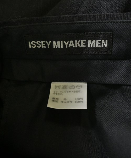 ISSEY MIYAKE MEN（イッセイ　ミヤケ　メン）スラックス グレー サイズ:2(M位) メンズ/2200638857085