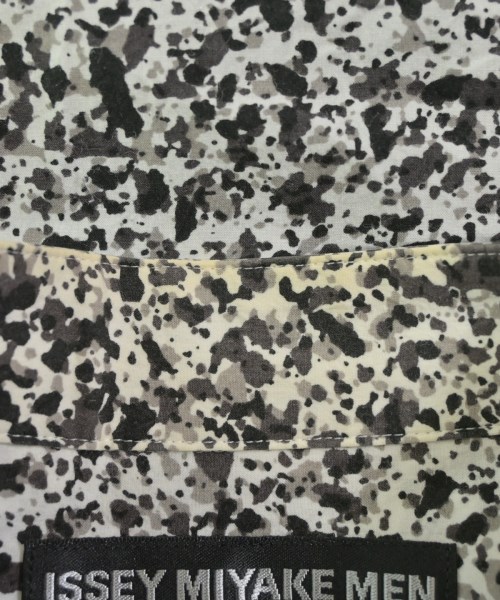 ISSEY MIYAKE MEN（イッセイ　ミヤケ　メン）カジュアルシャツ 白 サイズ:3(L位) メンズ/2200631798057