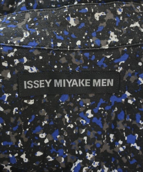 ISSEY MIYAKE MEN（イッセイ　ミヤケ　メン）カジュアルシャツ 黒 サイズ:3(L位) メンズ/2200631798118
