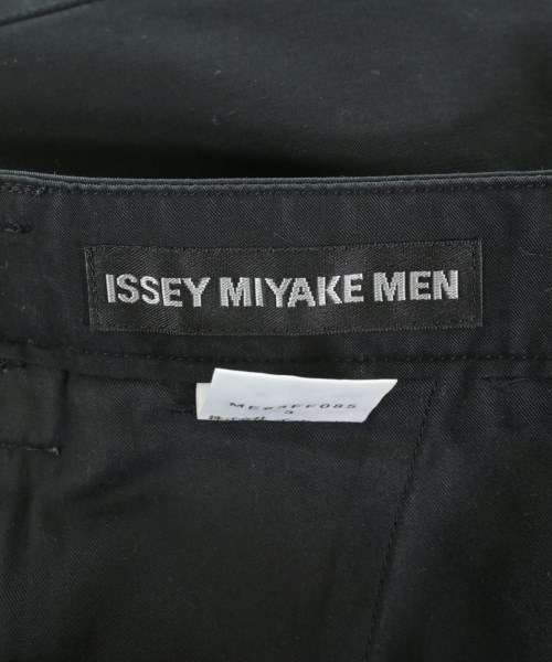 ISSEY MIYAKE MEN（イッセイ　ミヤケ　メン）カーゴパンツ 黒 サイズ:3(L位) メンズ/2200631798286