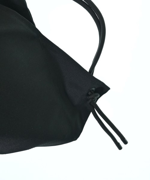 ISSEY MIYAKE MEN（イッセイ　ミヤケ　メン）バックパック・リュック 黒 サイズ:- メンズ/2200621700015