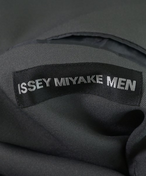 ISSEY MIYAKE MEN（イッセイ　ミヤケ　メン）テーラードジャケット グレー サイズ:2(M位) メンズ/2200620395472