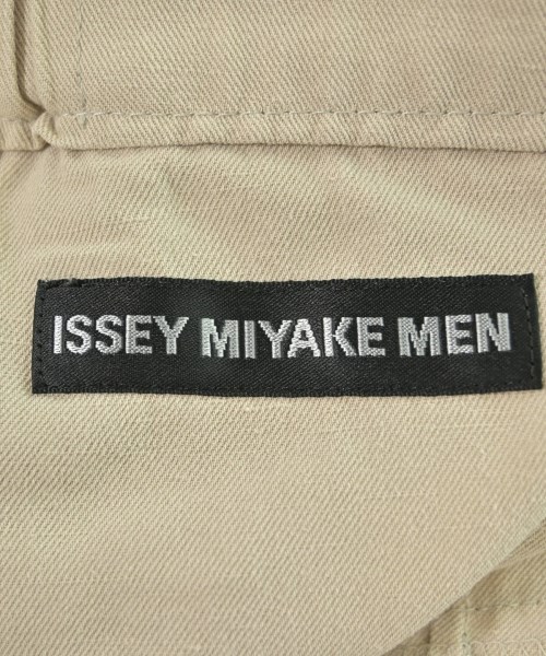ISSEY MIYAKE MEN（イッセイ　ミヤケ　メン）その他 ベージュ サイズ:2(M位) メンズ/2200625841042