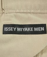ISSEY MIYAKE MEN（イッセイ　ミヤケ　メン）その他 ベージュ サイズ:2(M位) メンズ/2200625841042