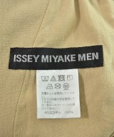 ISSEY MIYAKE MEN（イッセイ　ミヤケ　メン）その他 ベージュ サイズ:2(M位) メンズ/2200625841233
