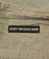 ISSEY MIYAKE MEN（イッセイ　ミヤケ　メン）カジュアルシャツ ベージュ サイズ:2(M位) メンズ/2200625841240