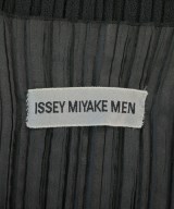 ISSEY MIYAKE MEN（イッセイ　ミヤケ　メン）カジュアルシャツ 黒 サイズ:M メンズ/2200611226044