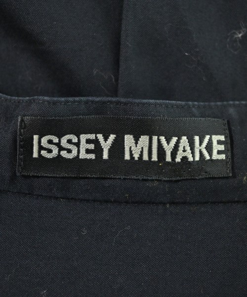 ISSEY MIYAKE MEN（イッセイ　ミヤケ　メン）カジュアルシャツ 黒 サイズ:M メンズ/2200611226112