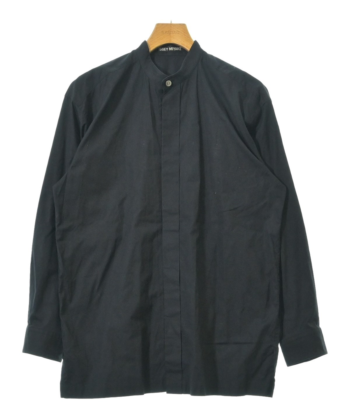 [専用]ISSEY MIYAKE MEN 長袖シャツ イッセイミヤケ ブラック ISSEY MIYAKE MEN（イッセイ ミヤケ メン）カジュアルシャツ 黒