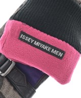 ISSEY MIYAKE MEN（イッセイ　ミヤケ　メン）手袋 茶 サイズ:- メンズ/2200612157125