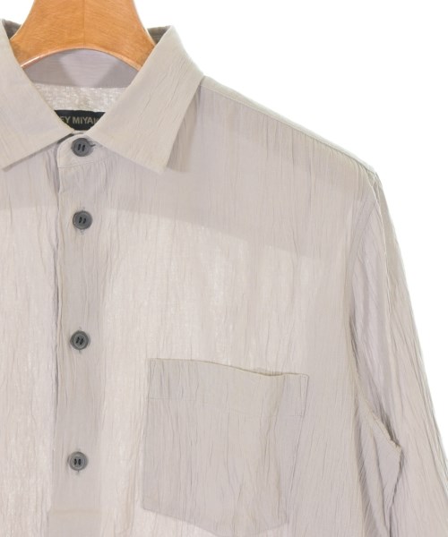 ISSEY MIYAKE MEN（イッセイ　ミヤケ　メン）カジュアルシャツ グレー サイズ:1(S位) メンズ/2200696009167