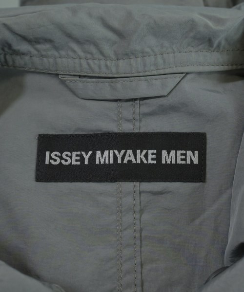 ISSEY MIYAKE MEN（イッセイ　ミヤケ　メン）その他 グレー サイズ:-(XXL位) メンズ/2200655717010