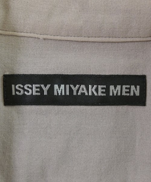 ISSEY MIYAKE MEN（イッセイ　ミヤケ　メン）カジュアルシャツ グレー サイズ:2(M位) メンズ/2200656487097