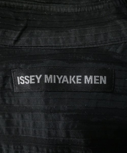 ISSEY MIYAKE MEN（イッセイ　ミヤケ　メン）カジュアルシャツ 黒 サイズ:2(M位) メンズ/2200657709068