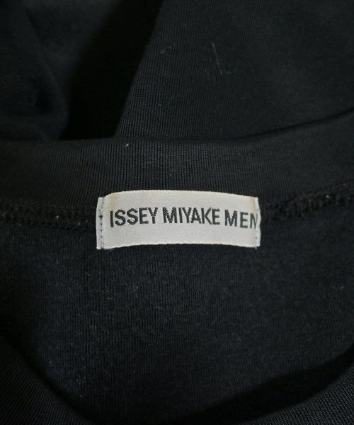 ISSEY MIYAKE MEN（イッセイ　ミヤケ　メン）Tシャツ・カットソー 黒 サイズ:L メンズ/2200660349015