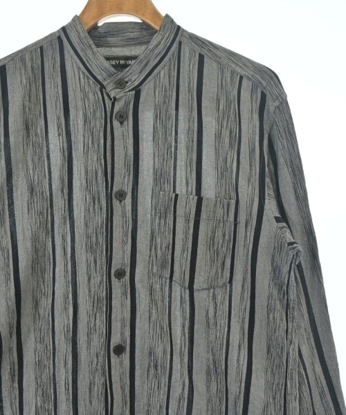 ISSEY MIYAKE MEN（イッセイ　ミヤケ　メン）カジュアルシャツ グレー サイズ:1(S位) メンズ/2200713548068