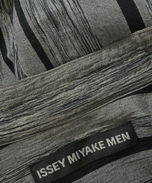 ISSEY MIYAKE MEN（イッセイ　ミヤケ　メン）カジュアルシャツ グレー サイズ:1(S位) メンズ/2200713548068