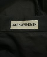 ISSEY MIYAKE MEN（イッセイ　ミヤケ　メン）カジュアルシャツ 黒 サイズ:L メンズ/2200636290037