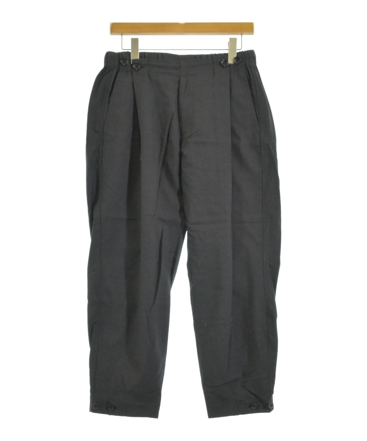 1325 ISSEY MIYAKE グレー スラックス ISSEY MIYAKE MEN（イッセイ ミヤケ メン）スラックス グレー サイズ:1