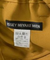 ISSEY MIYAKE MEN（イッセイ　ミヤケ　メン）スラックス 黄 サイズ:2(M位) メンズ/2200650771130