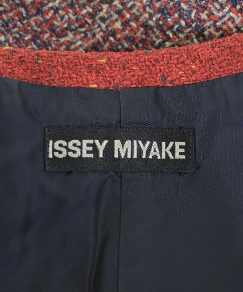 ISSEY MIYAKE（イッセイミヤケ）カジュアルシャツ 赤 サイズ:M メンズ/2200654158043