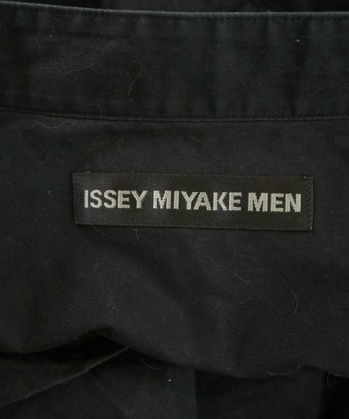 ISSEY MIYAKE MEN（イッセイ　ミヤケ　メン）カジュアルシャツ 黒 サイズ:2(M位) メンズ/2200704088030