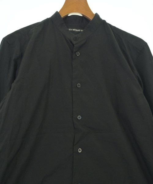 ISSEY MIYAKE MEN（イッセイ　ミヤケ　メン）カジュアルシャツ 黒 サイズ:2(M位) メンズ/2200704088030