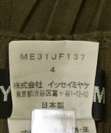 ISSEY MIYAKE MEN（イッセイ　ミヤケ　メン）その他 カーキ サイズ:4(XL位) メンズ/2200699918046