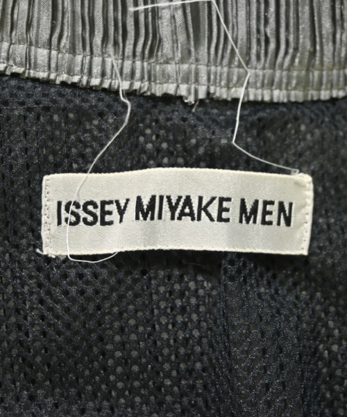 ISSEY MIYAKE MEN（イッセイ　ミヤケ　メン）その他 シルバー サイズ:M メンズ/2200706020014