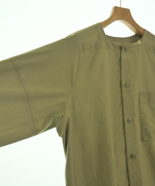 ISSEY MIYAKE MEN（イッセイ　ミヤケ　メン）カジュアルシャツ カーキ サイズ:3(L位) メンズ/2200710141057
