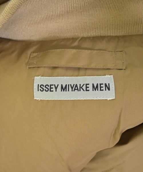 ISSEY MIYAKE MEN（イッセイ　ミヤケ　メン）コート ベージュ サイズ:L メンズ/2200666126016