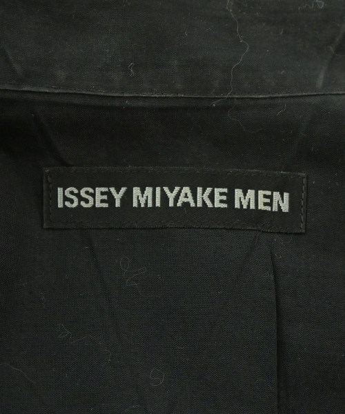ISSEY MIYAKE MEN（イッセイ　ミヤケ　メン）カジュアルシャツ 黒 サイズ:2(M位) メンズ/2200667715028