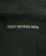 ISSEY MIYAKE MEN（イッセイ　ミヤケ　メン）カジュアルシャツ 黒 サイズ:2(M位) メンズ/2200667715028