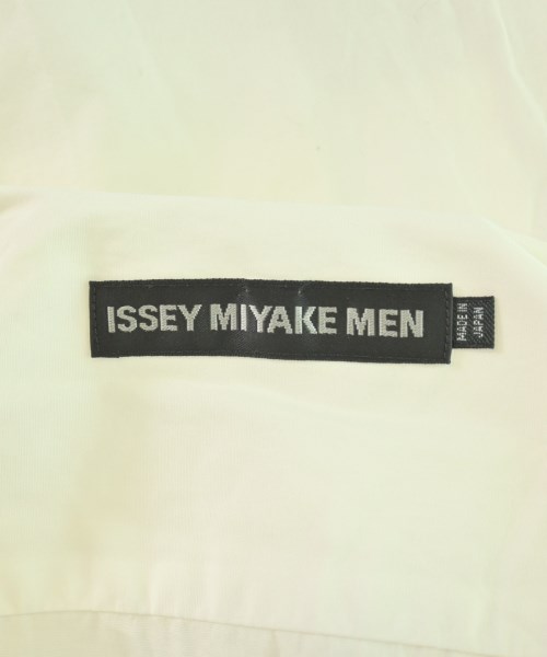 ISSEY MIYAKE MEN（イッセイ　ミヤケ　メン）カジュアルシャツ 白 サイズ:2(M位) メンズ/2200732145149