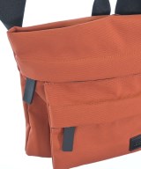 ISSEY MIYAKE MEN（イッセイ　ミヤケ　メン）ショルダーバッグ オレンジ サイズ:- メンズ/2200721712413
