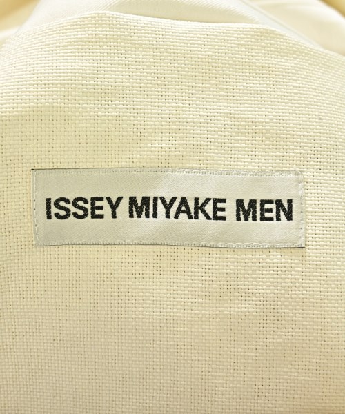 ISSEY MIYAKE MEN（イッセイ　ミヤケ　メン）カジュアルシャツ 白 サイズ:2(M位) メンズ/2200684438146
