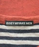 ISSEY MIYAKE MEN（イッセイ　ミヤケ　メン）Tシャツ・カットソー 赤 サイズ:2(M位) メンズ/2200685374023