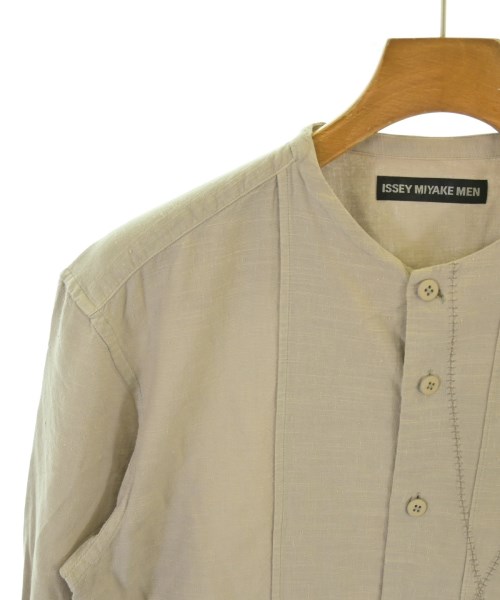 ISSEY MIYAKE MEN（イッセイ　ミヤケ　メン）カジュアルシャツ グレー サイズ:2(M位) メンズ/2200691675053