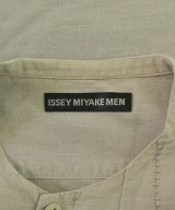ISSEY MIYAKE MEN（イッセイ　ミヤケ　メン）カジュアルシャツ グレー サイズ:2(M位) メンズ/2200691675053