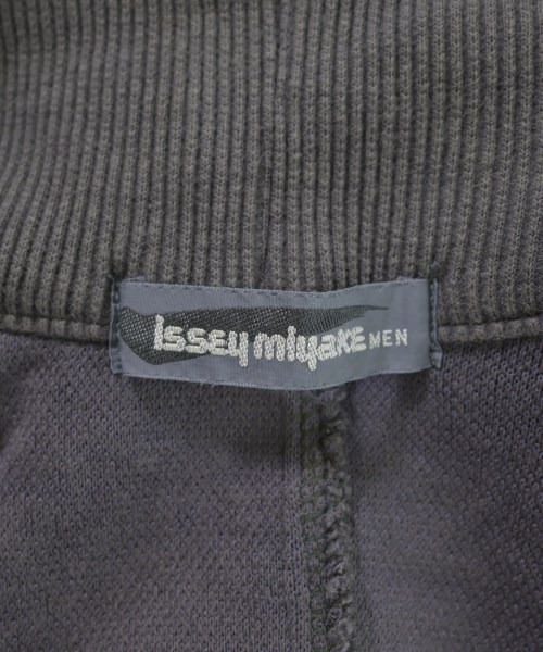 ISSEY MIYAKE MEN（イッセイ　ミヤケ　メン）その他 グレー サイズ:S メンズ/2200686165125