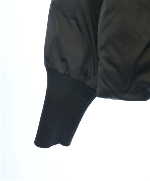 LIVIANA CONTI（リビアナコンティ）その他 黒 サイズ:42(M位) レディース/2200621225204