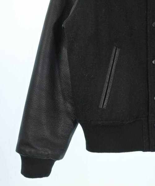 Carhartt（カーハート）スタジャン 黒 サイズ:XS メンズ/2200639294018