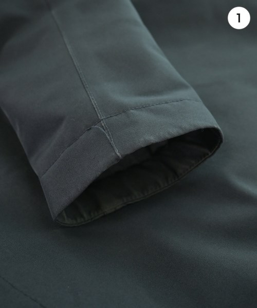 WOOLRICH（ウールリッチ）ダウンジャケット/ダウンベスト 紺 サイズ:XS メンズ/2200621430035