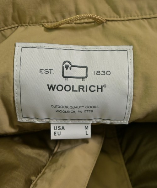 WOOLRICH（ウールリッチ）ダウンジャケット/ダウンベスト ベージュ サイズ:M メンズ/2200614223033