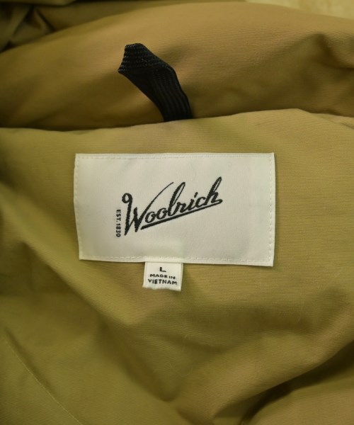 WOOLRICH（ウールリッチ）ダウンジャケット/ダウンベスト ベージュ サイズ:L メンズ/2200649845019